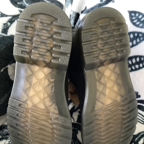 BRAND NWT Waterproof☔️ Doc Martens - Picture 2 of 5